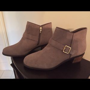 Lands End Boots (BRAND NEW 😊)